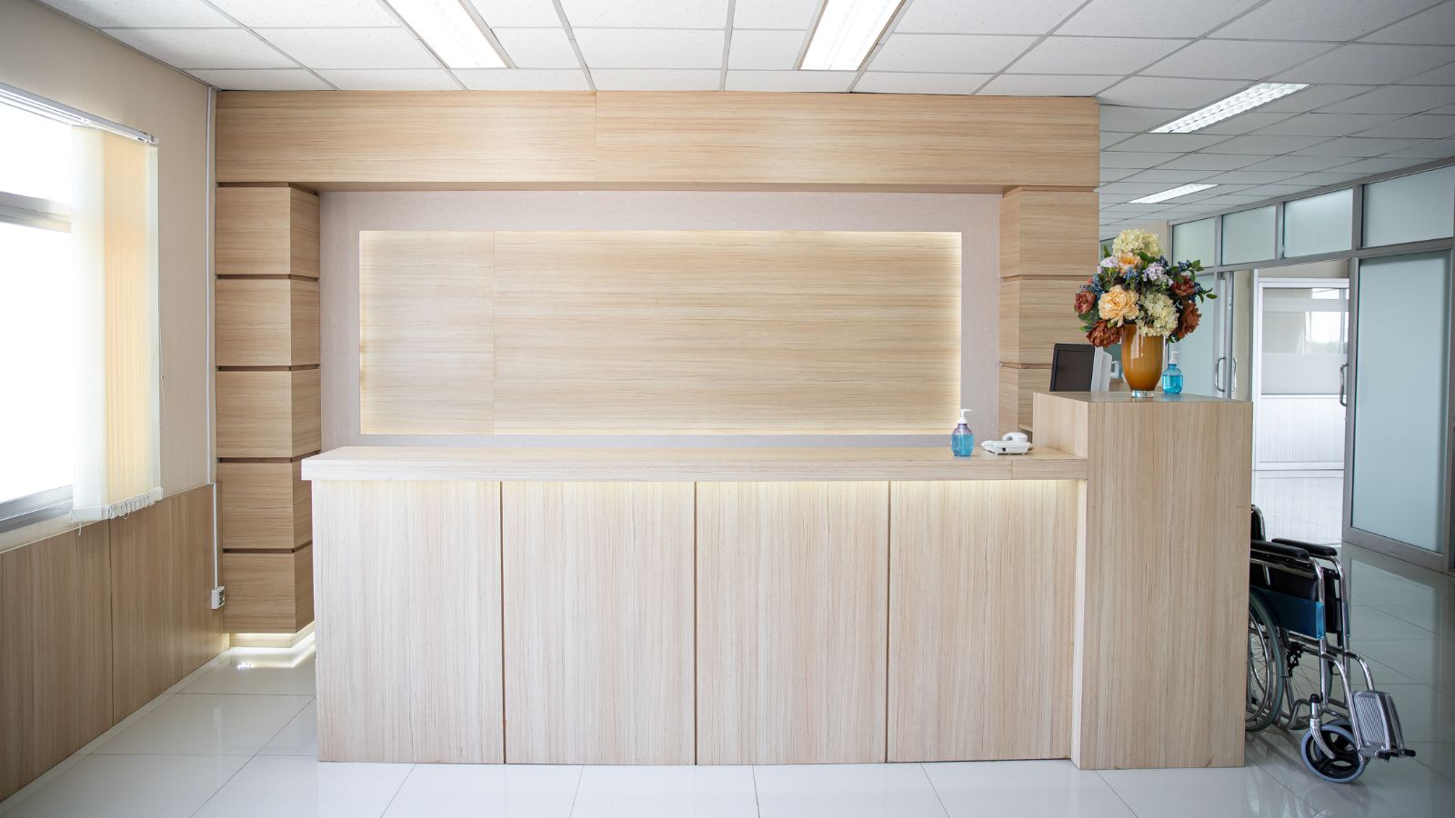Designing Multi-Use Built-Ins From Reception Areas to Collaborative Spaces